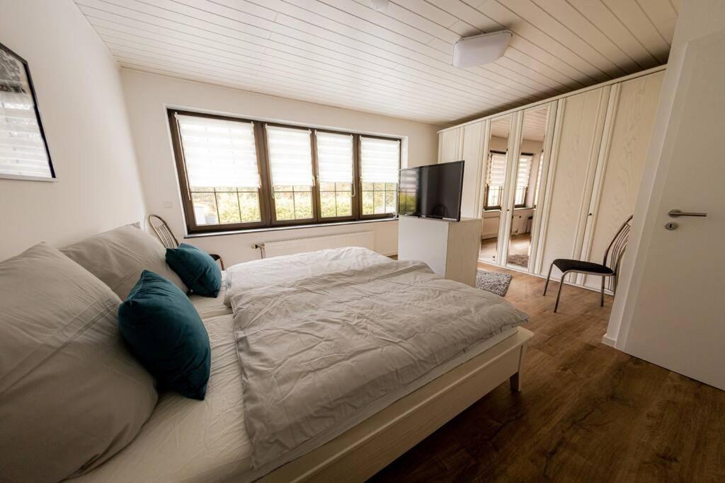Wohnung Hirschhoehe Im Taunus Neu-Anspach Esterno foto