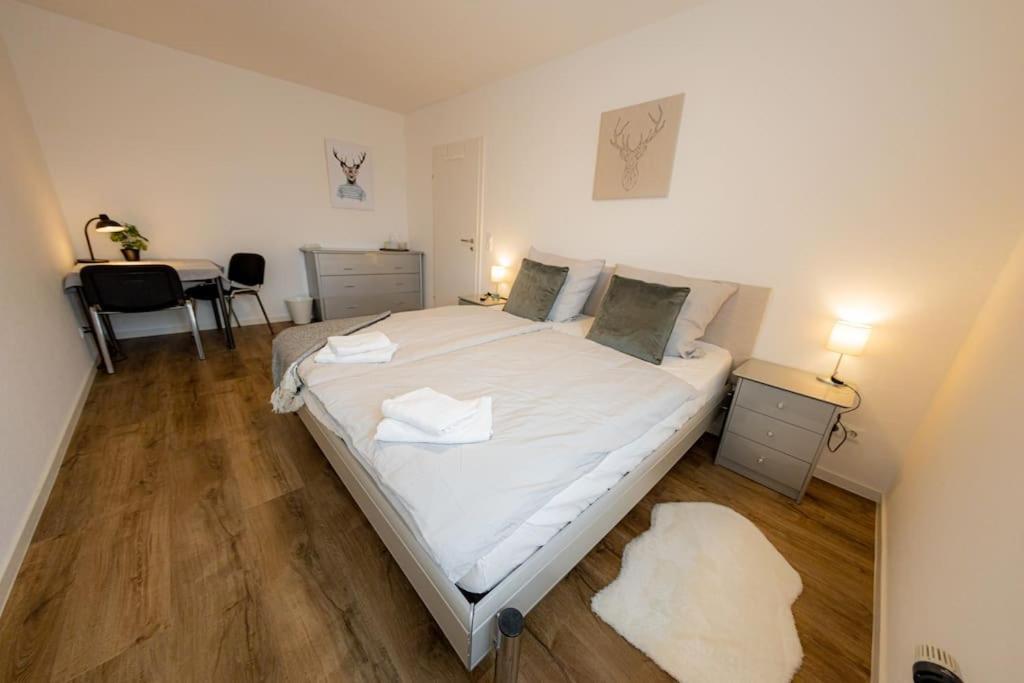 Wohnung Hirschhoehe Im Taunus Neu-Anspach Esterno foto
