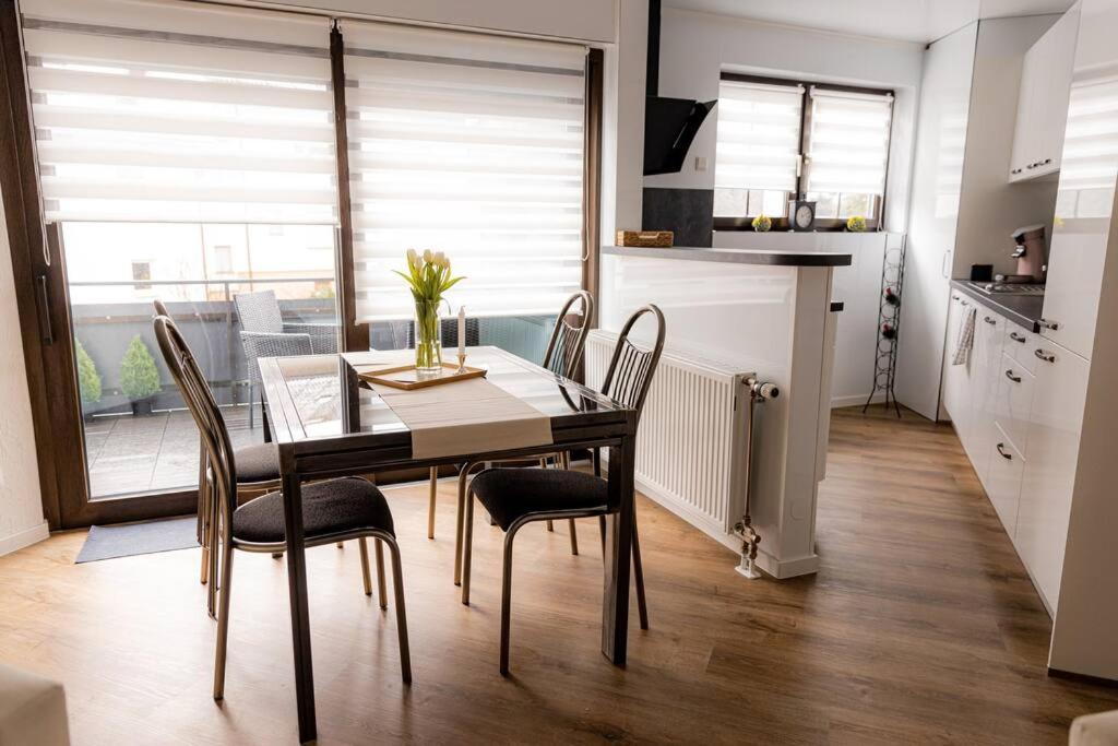Wohnung Hirschhoehe Im Taunus Neu-Anspach Esterno foto